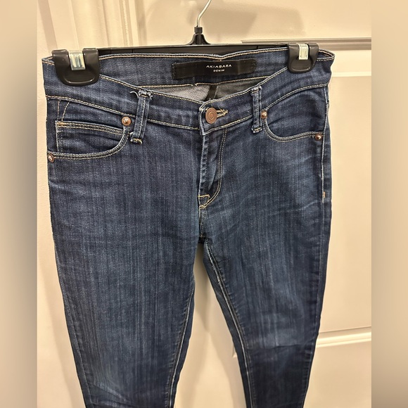 Akiabara Denim Jeans from Argentina - Picture 3 of 8